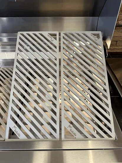 Kokomo Laser Cut Grate 32In Professional Built in Gas Grill 4 Burner